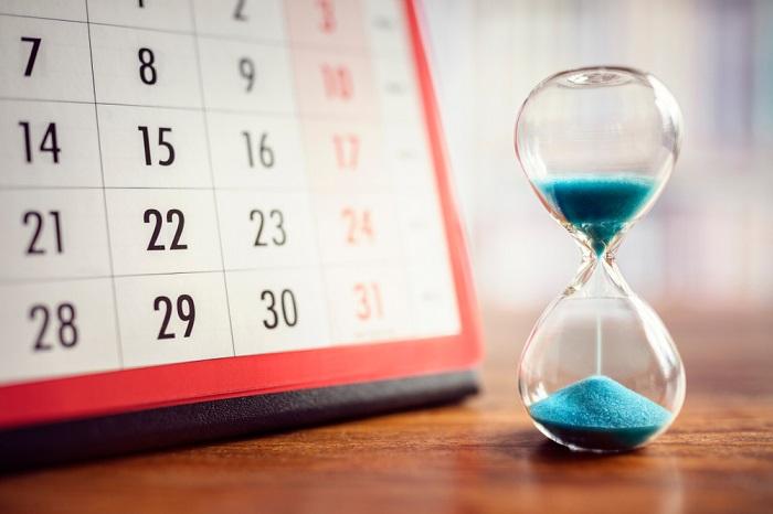Calendario-e-clessidra
